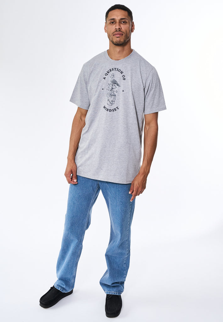 AQO (A QUESTION OF) Tee Print Emb Tee Grey Melange